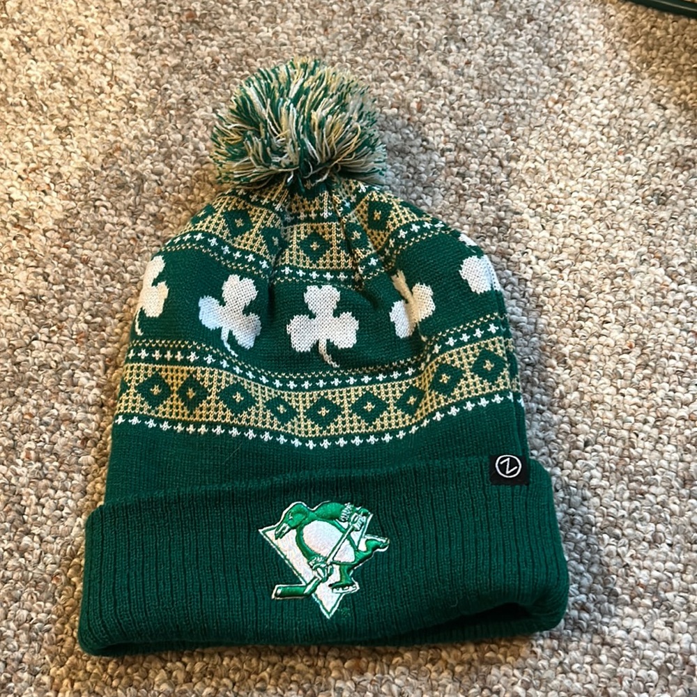 Penguins Hat